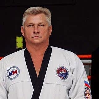 ava lushin 320x320 - Тренеры