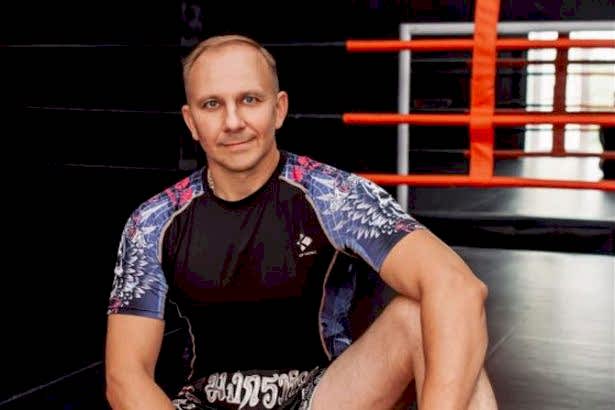 ava rasshhepkin 615x410 - Рукопашный бой