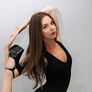 ava viktorija emeljanova 320x320 - Тренеры