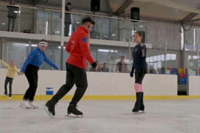 master klass po figurnomu kataniju cover 670x447 - Мастер-класс по фигурному катанию от Артура Даниеляна