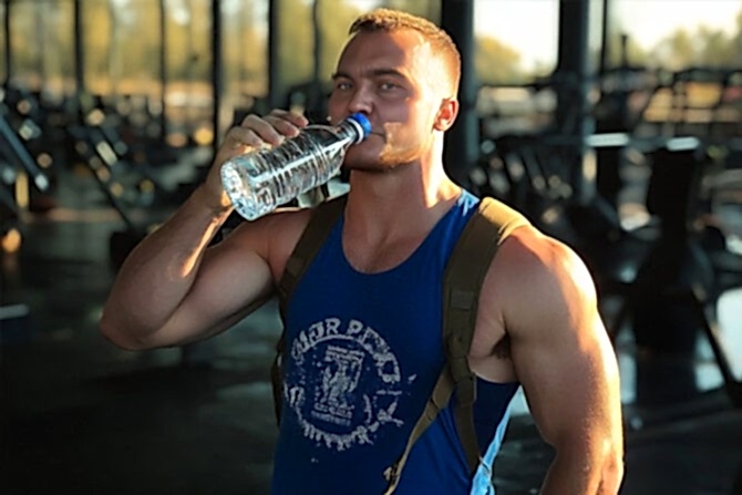 Современные разработки в спорте и пищевой промышленности: Как тренеры и клиенты могут извлечь максимум пользы murashkiun203 cover 670x447 - Стоит ли пить минеральную воду на постоянной основе? Польза и возможные риски