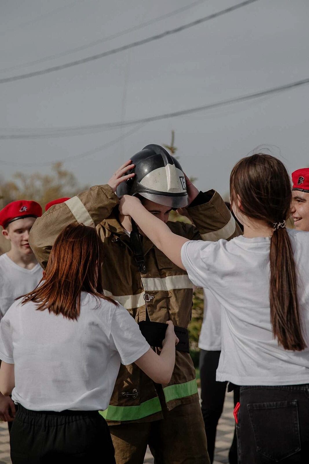 pride-pojarnie-16 pride pojarnie 16 - Стань частью команды МЧС!